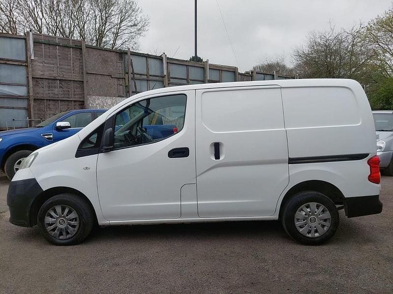 Used Nissan NV200 SE 2013 White MPV