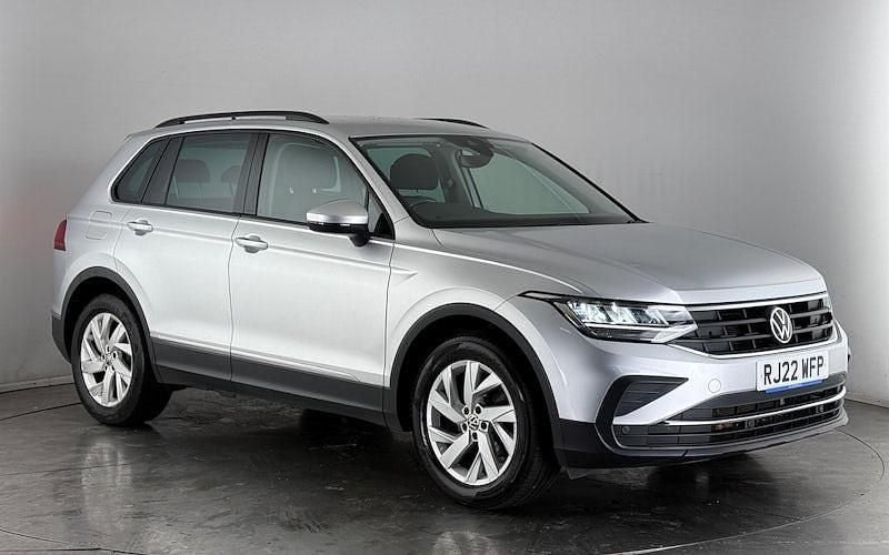 Used 2023 VW Tiguan Life SUV | £18,700 (Good price) - Image 1/3