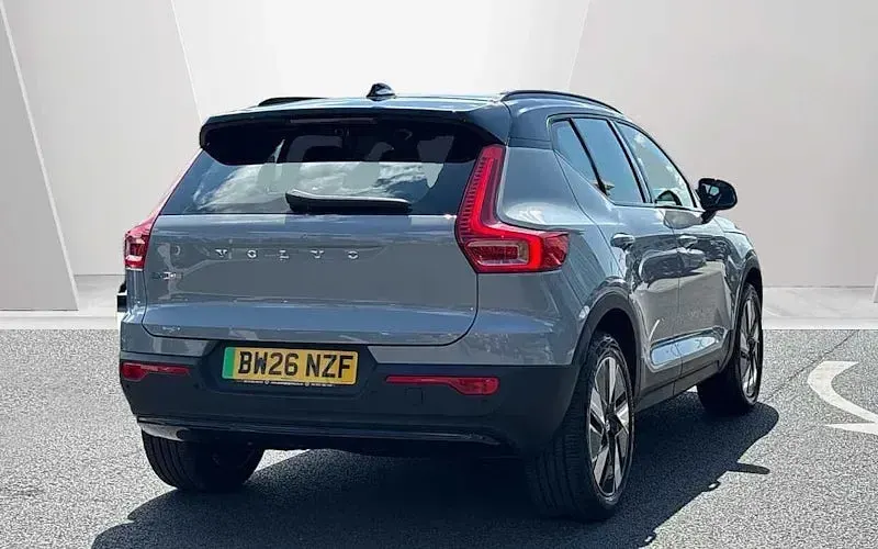 New Volvo EX40 Plus 185 kW (252 HP) 2025 SUV