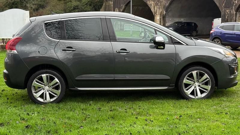 Begagnad Peugeot 3008 Allure 2015 Grå Halvkombi