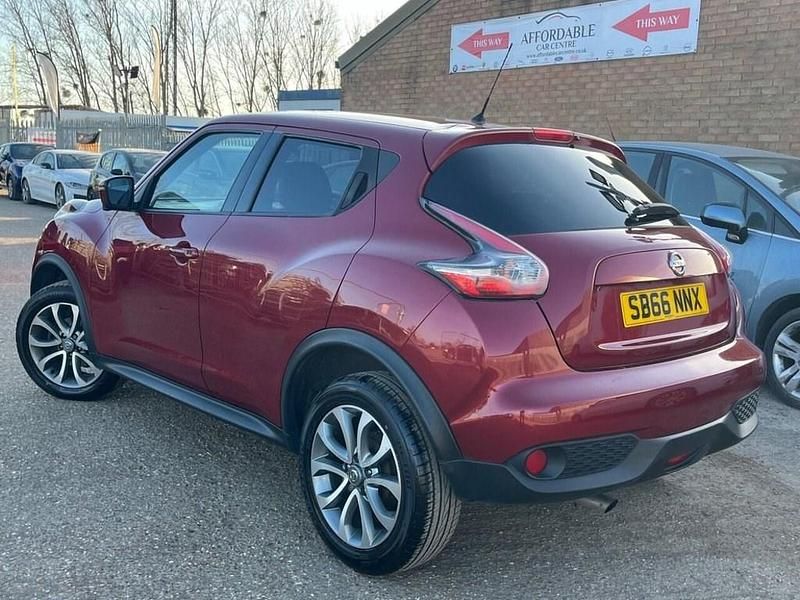 Used Nissan Juke Tekna 117 HP (86 kW) 2017 Red SUV