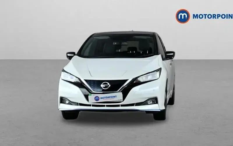 Used Nissan Leaf 160 kW (218 HP) 2019 White Hatchback