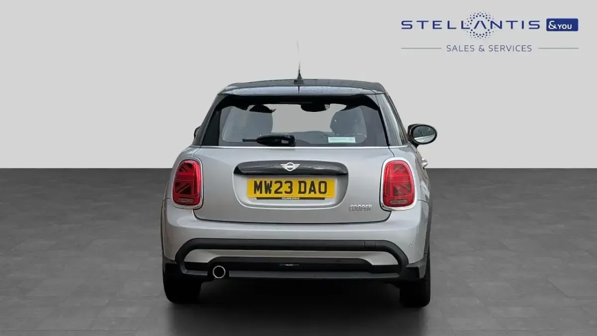 Used Mini Cooper Classic 134 HP (98 kW) 2023 Grey Hatchback