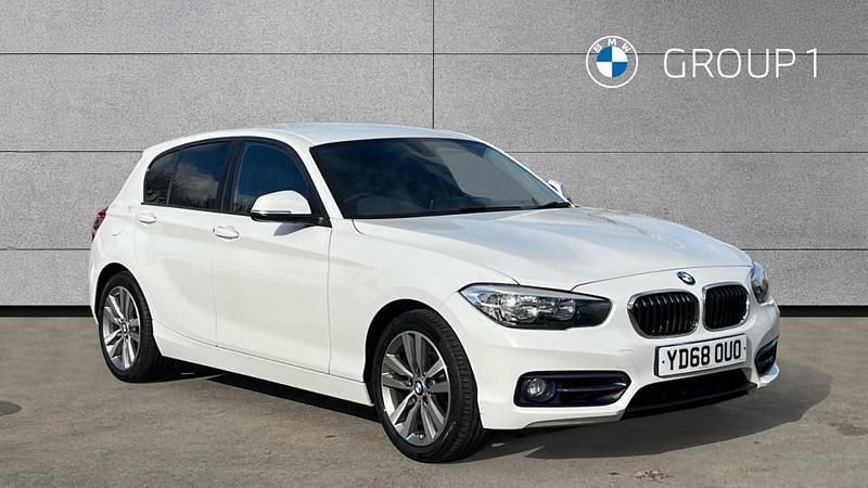 Used BMW 118 Sport Line 136 HP (100 kW) 2018 White Hatchback