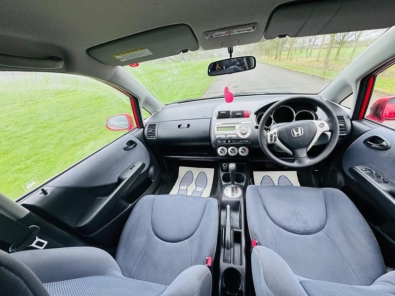 Begagnad Honda Jazz SE 2006 Röd Halvkombi
