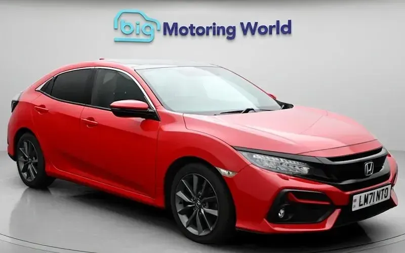 Używany Honda Civic EX 127 KM (93 kW) 2021 Hatchback