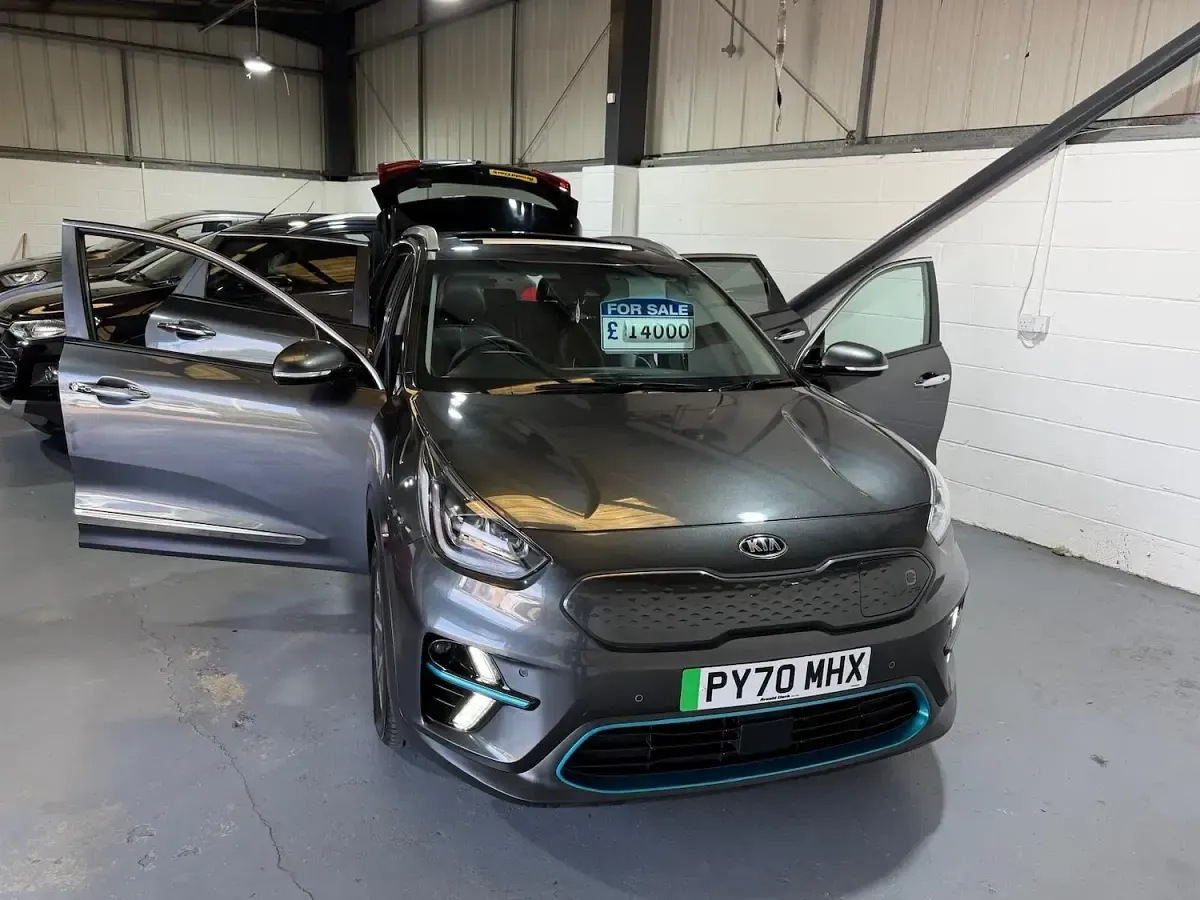 Used Kia Niro 150 kW (204 HP) 2021 Grey SUV