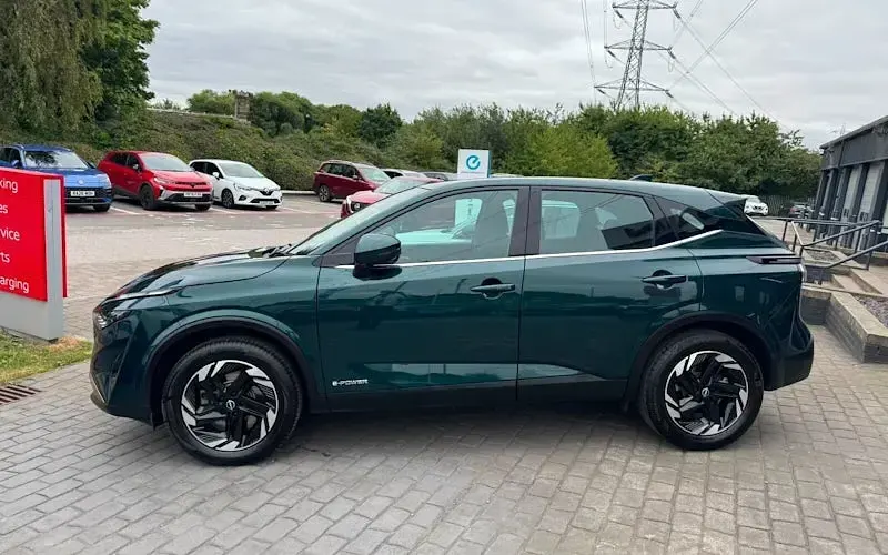 Used Nissan Qashqai Acenta Premium 190 HP (139 kW) 2024 Green SUV