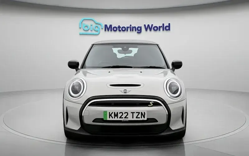 Used Mini Cooper Level 2 135 kW (184 HP) 2023 Hatchback