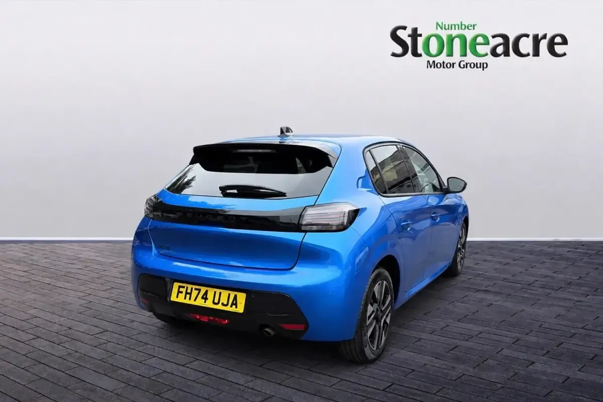 Used Peugeot 208 Allure 101 HP (74 kW) 2025 Blue Hatchback