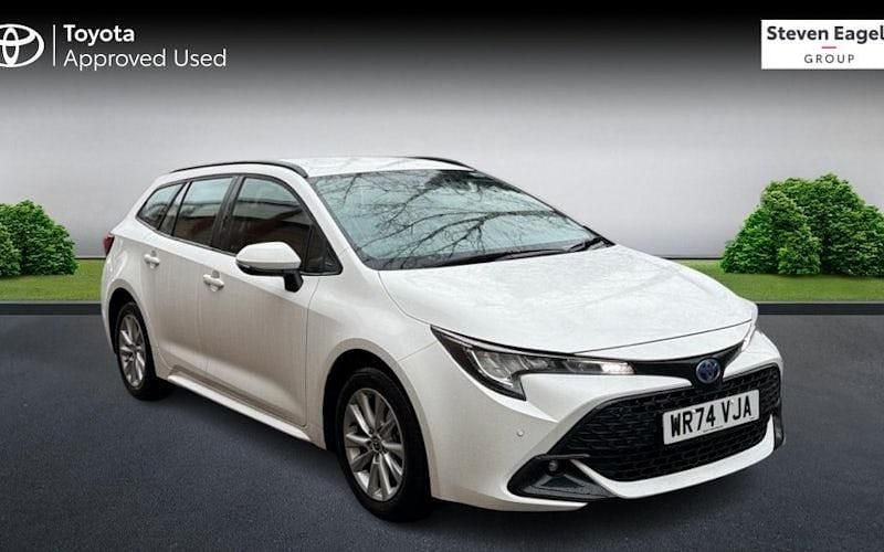 Used 2025 Toyota Corolla Estate | £25,665 (Fair price) - Image 1/3