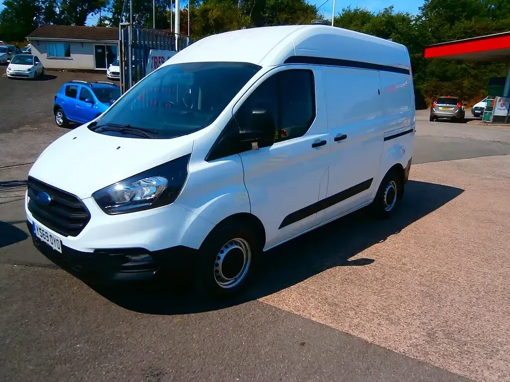 Used Ford Transit Custom S 105 HP (77 kW) 2020 White Van