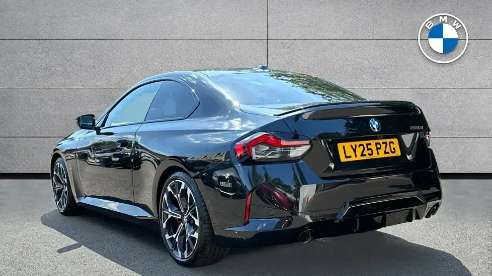 Usado BMW 220 M Sport 181 HP (133 kW) 2025 Preto Coupé