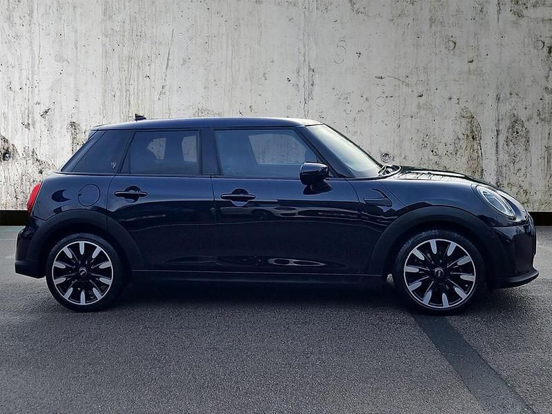 Used Mini Cooper Exclusive 134 HP (98 kW) 2023 Black Hatchback