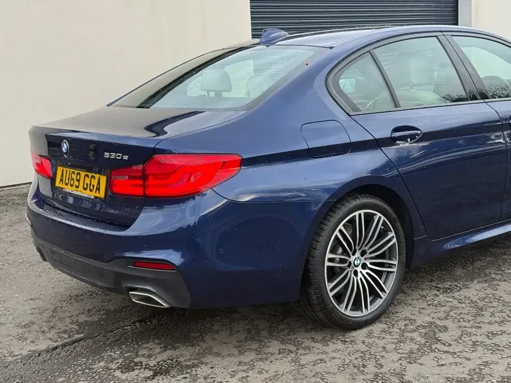Used BMW 530e M Sport 252 HP (185 kW) 2019 Blue Sedan