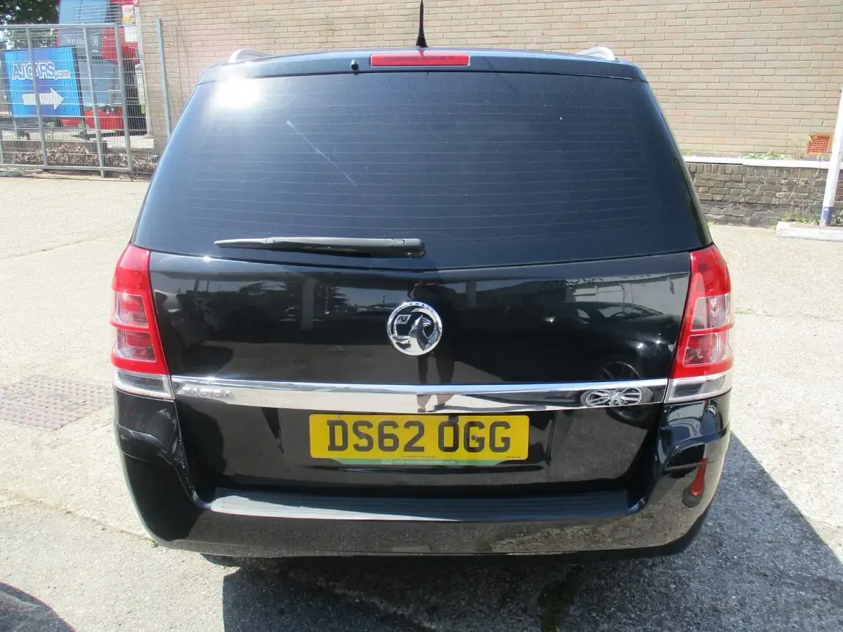Used Vauxhall Zafira Design Edition 2013 Black MPV