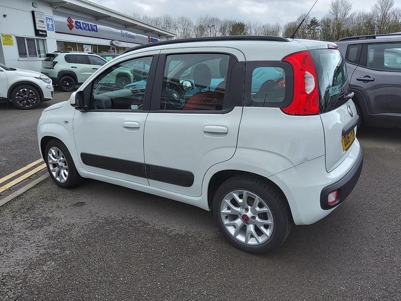 Używany Fiat Panda Lounge 69 KM (50 kW) 2017 Biały Hatchback