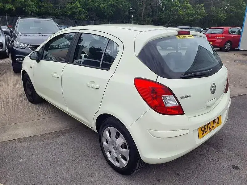 Used Vauxhall Corsa 100 HP (73 kW) 2012 Green Hatchback