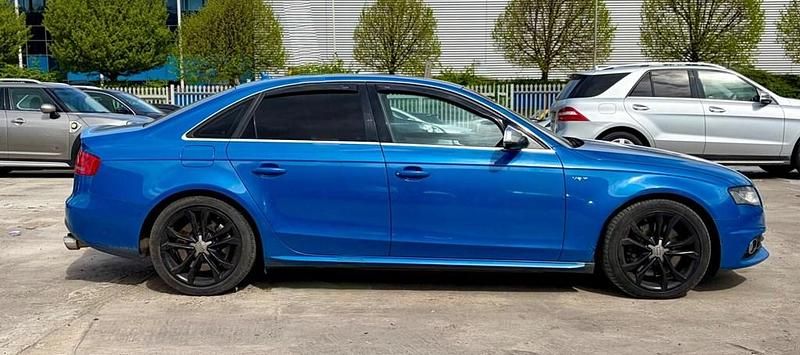 Used Audi S4 Design 333 HP (244 kW) 2011 Blue Sedan