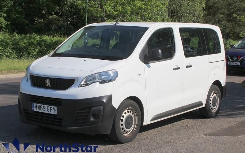 Used Peugeot Expert S 120 HP (88 kW) 2019 White Van