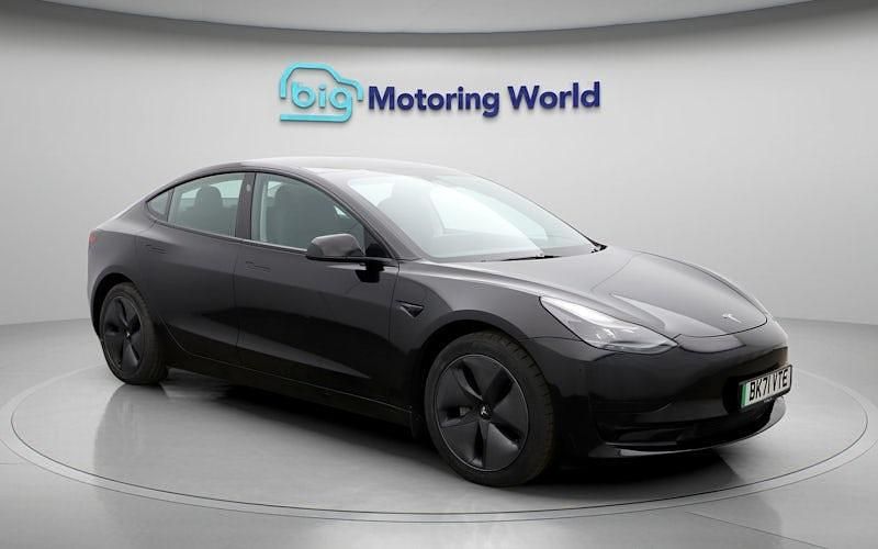 Black Used 2021 Tesla Model 3 Standard Range Sedan | £18,600 (Fair price) - Image 1/4