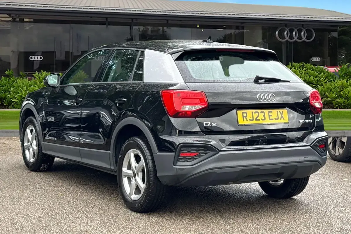 Used Audi Q2 Comfort 110 HP (80 kW) 2023 Black SUV