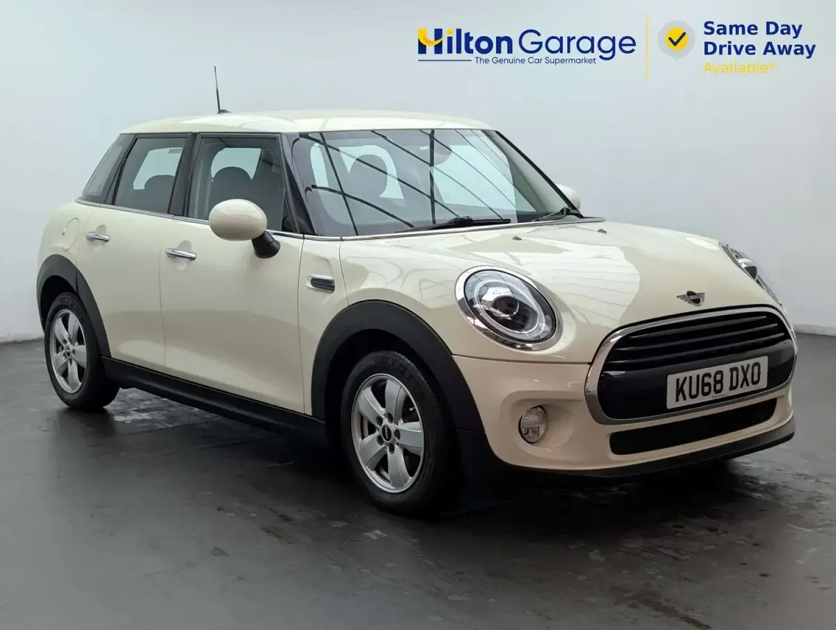 Usado Mini Cooper Hatch 2018 Branco Citadino