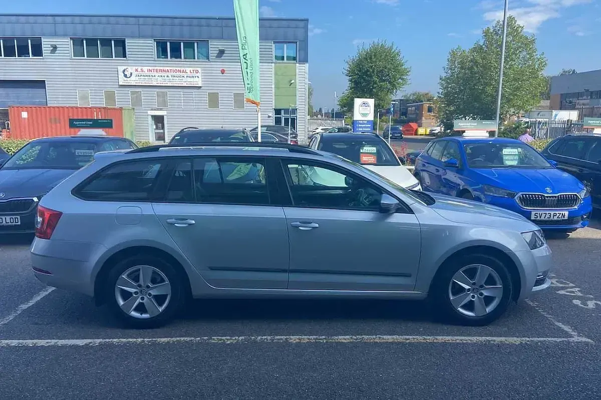 Gebraucht Skoda Octavia 85 PS (62 kW) 2018 Silber Kombi