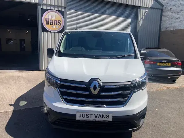 Used Renault Trafic Business 130 HP (95 kW) 2023 White