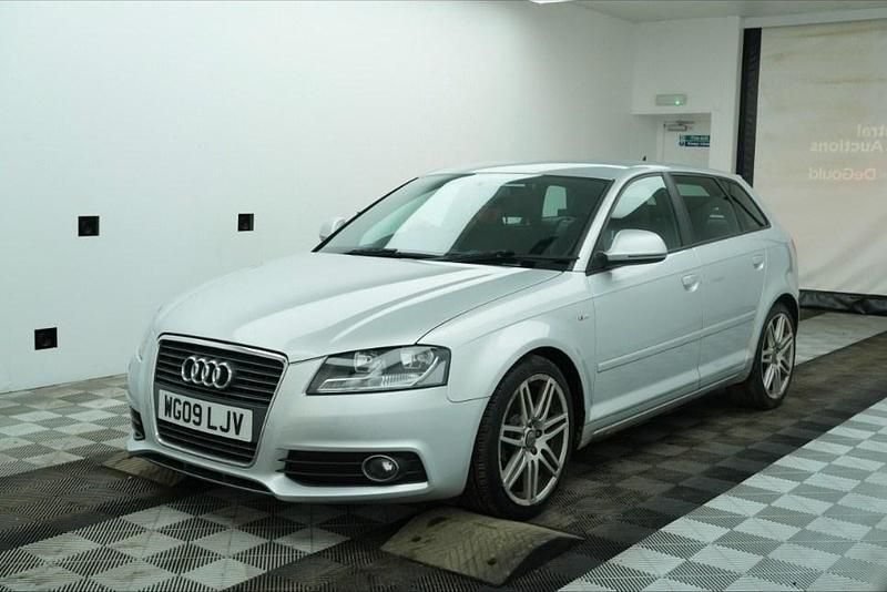 Begagnad Audi A3 S-Line 2009 Silver Halvkombi
