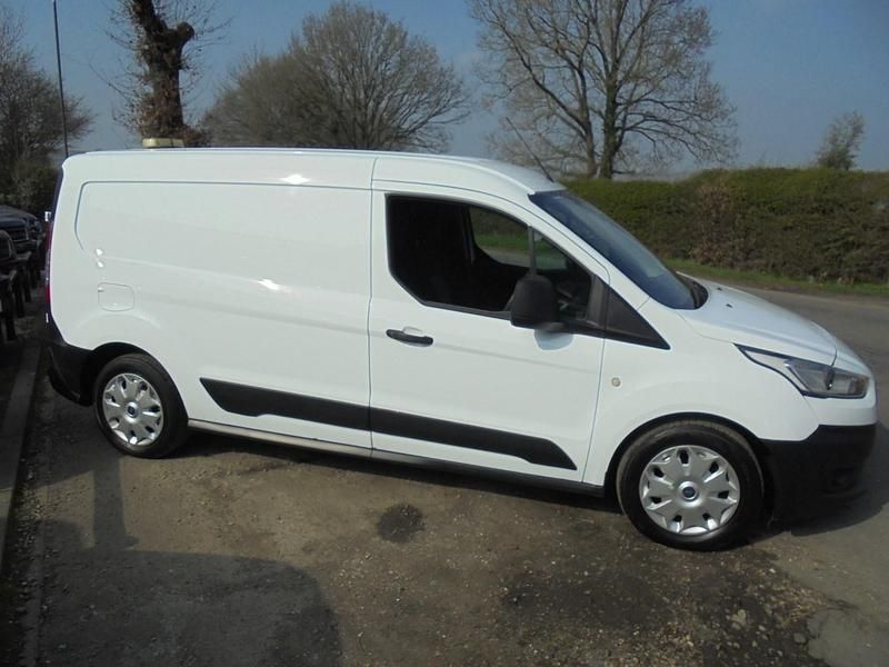 Used Ford Transit Connect 100 HP (73 kW) 2018 White MPV
