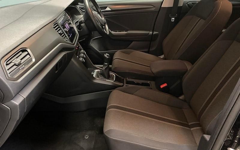 Used VW T-Roc SE 150 HP (110 kW) 2020 Black SUV