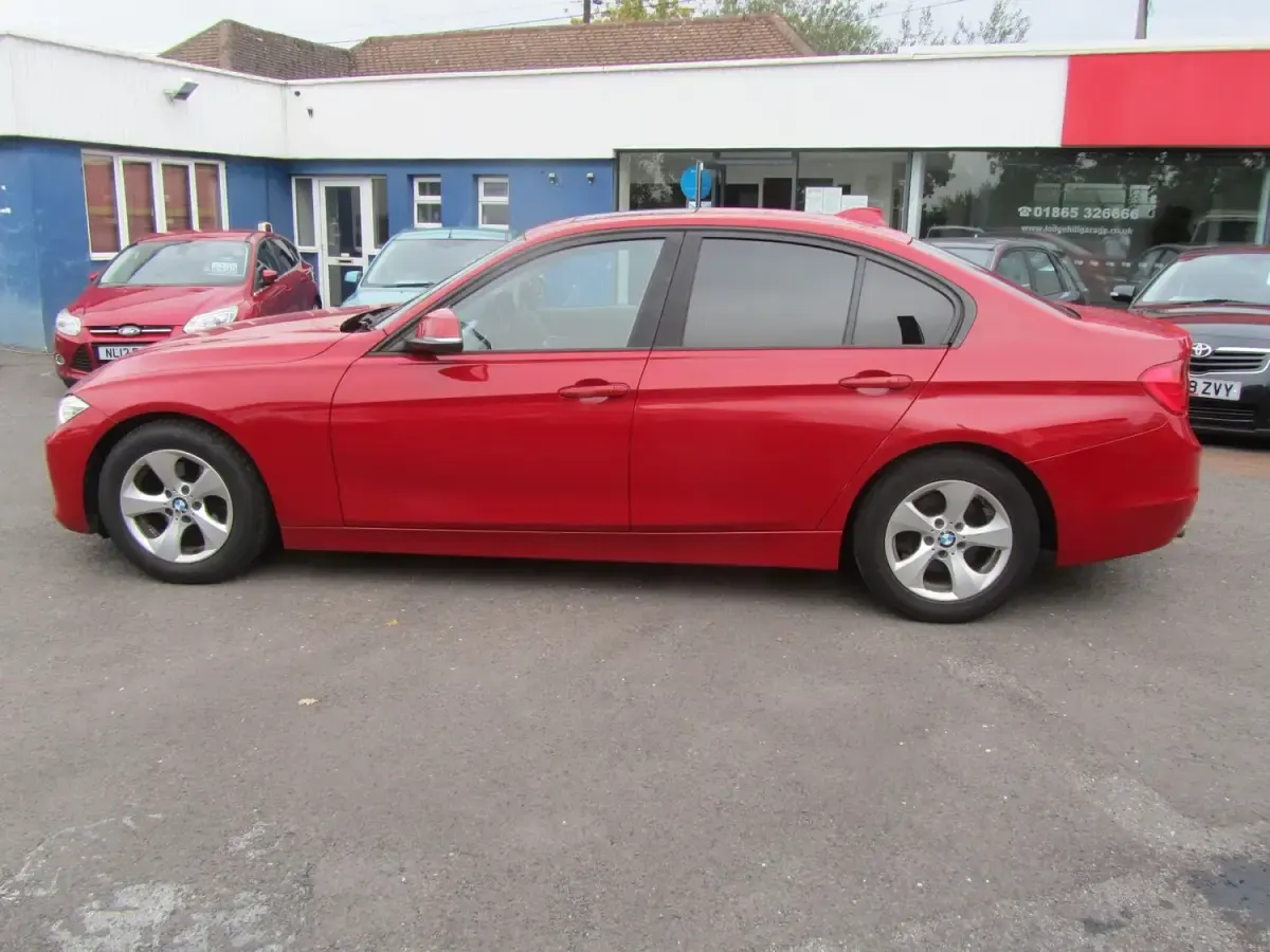Used BMW 320 Efficient Dynamics 2012 Red Sedan