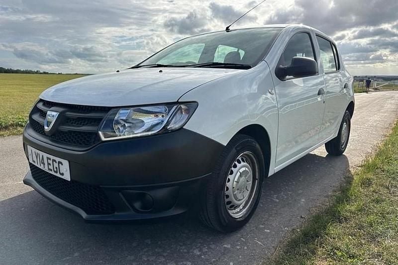 White Used 2014 Dacia Sandero Acces Hatchback | £1,750 (A bit pricey) - Image 1/1