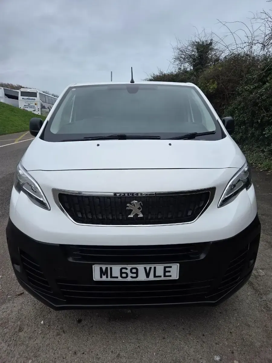 Second-hand Peugeot Expert 2019 Alb Van