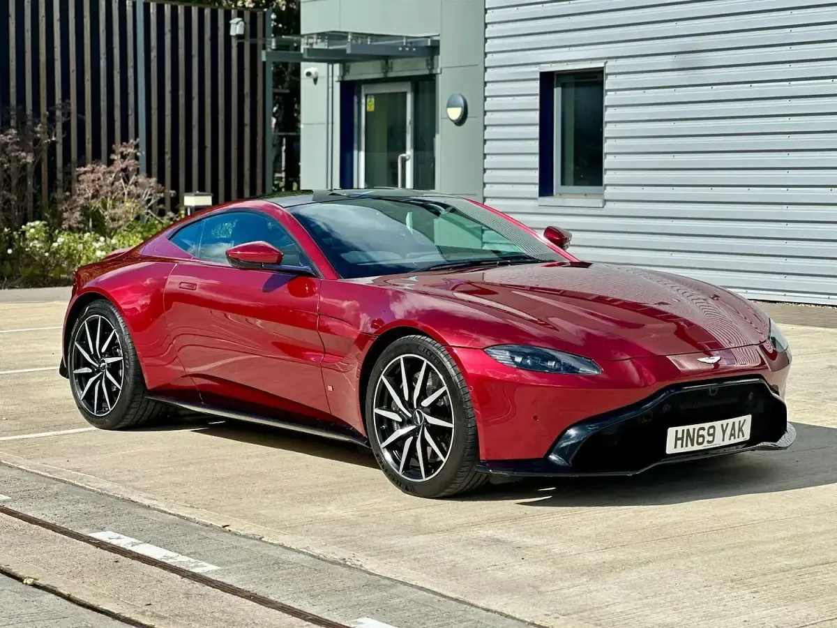 Used Aston Martin Vantage 2019 Red Coupe