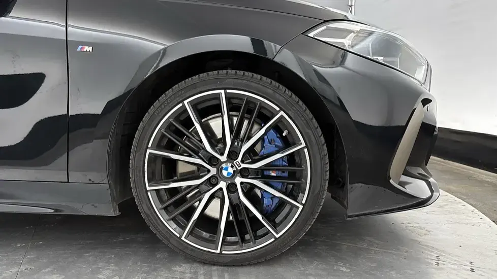 Usado BMW M135 Shadowline 302 CV (222 kW) 2021 Negro Utilitario