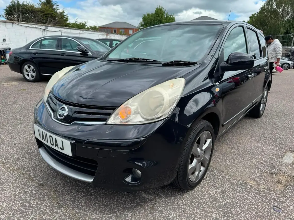 Used Nissan Note N-TEC 110 HP (80 kW) 2011 Black Hatchback