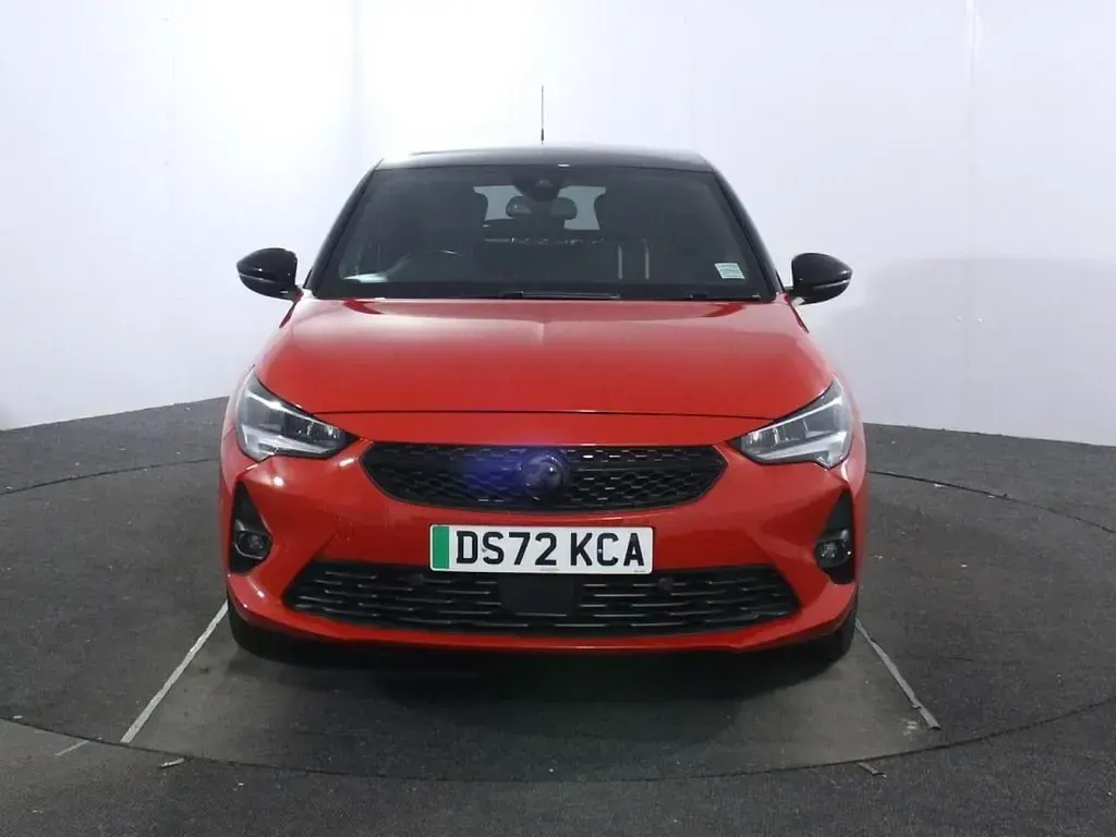 Usado Vauxhall Corsa-e Edition 100 kW (136 HP) 2022 Vermelho Citadino