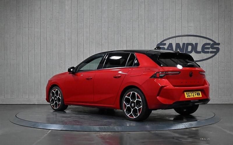 Used Vauxhall Astra GS Line 181 HP (133 kW) 2022 Red Hatchback
