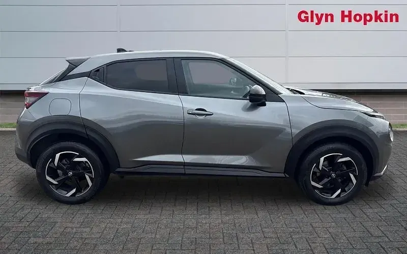 Used Nissan Juke N-Connecta 114 HP (83 kW) 2023 Grey SUV