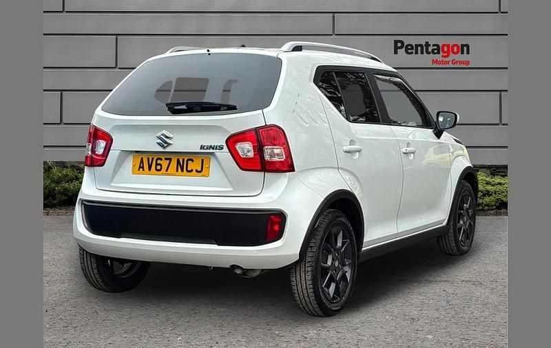 Used Suzuki Ignis SZ-T 88 HP (64 kW) 2018 White SUV