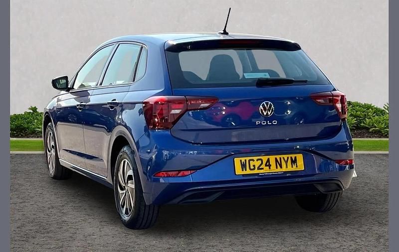 Used VW Polo Life 95 HP (69 kW) 2024 Blue Hatchback