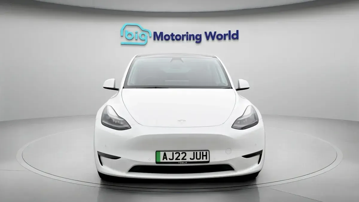 Used Tesla Model Y Long Range AWD 378 kW (514 HP) 2022 White SUV