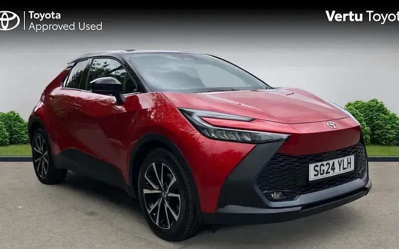 Usado Toyota C-HR Design 140 HP (102 kW) 2026 SUV