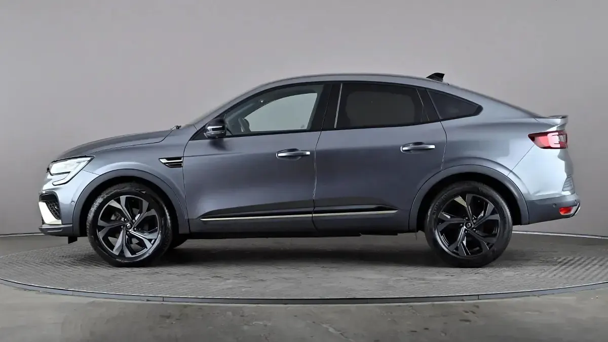 Usado Renault Arkana Engineered 142 HP (104 kW) 2023 Cinzento SUV