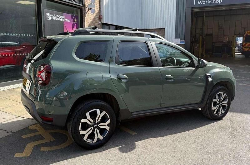 Begagnad Dacia Duster Journey 130 HK (95 kW) 2023 SUV