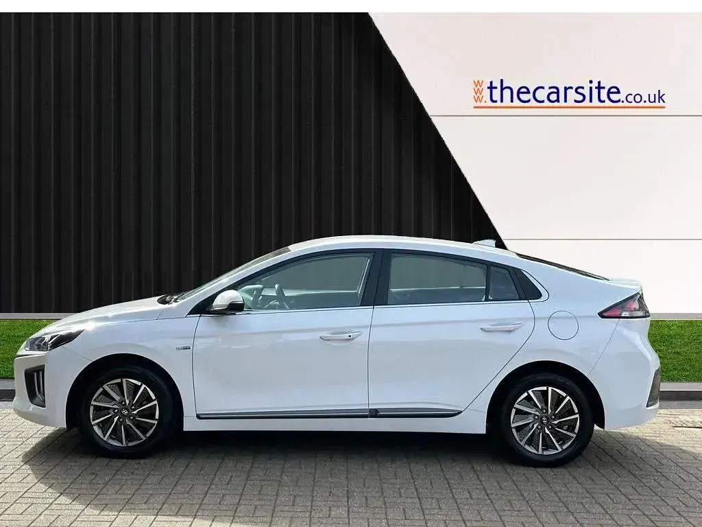 Usado Hyundai Ioniq Premium 100 kW (136 CV) 2020 Blanco Utilitario