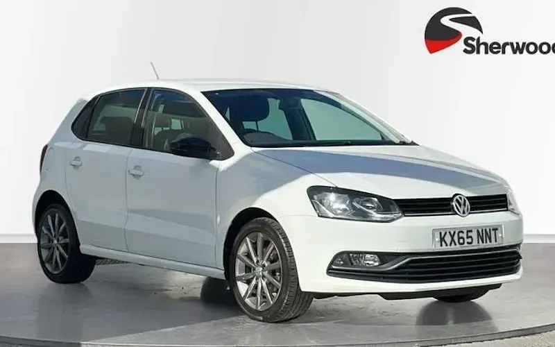 Used VW Polo Design 90 HP (66 kW) 2015 Hatchback