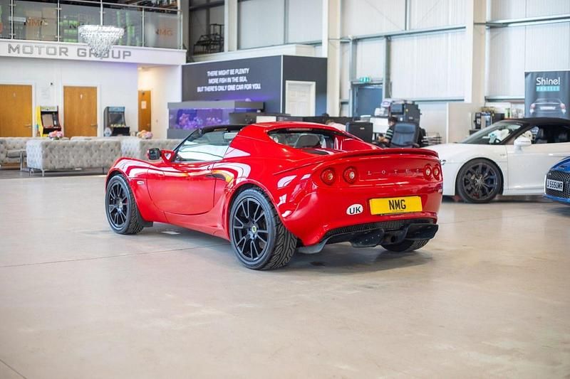 Used Lotus Elise 2016 Red Cabriolet